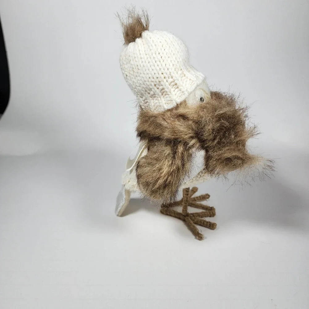 2015 TARGET Wondershop Featherly Friends Winter Bird Tan w/ Fur Hat & Scarf 6½
